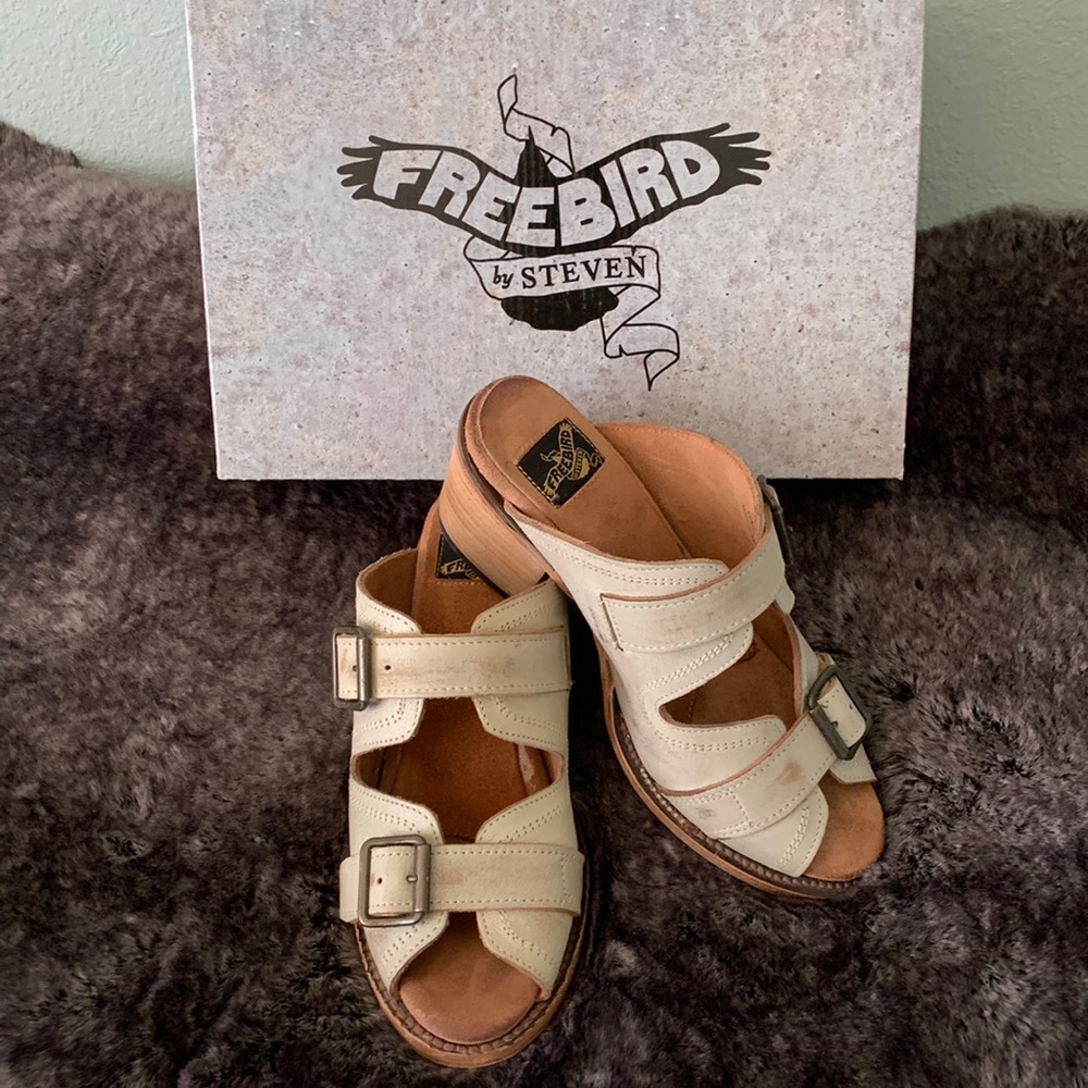 FREEBIRD sandles, cream, size 8